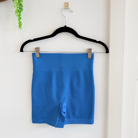 Amazon Pants - Women's Workout Yoga Vibrant Blue High Waisted Seamless Ribbed Biker Shorts S